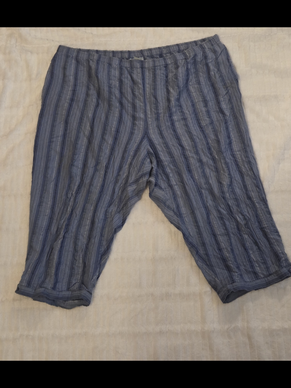 💚3 For $15💚3x 100% Cotton Striped Blue Lightweight Capris